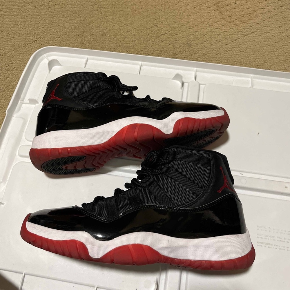 Nike Air Jordan 11 Retro Bred 2019 Og Size 9 Mens 378037 061